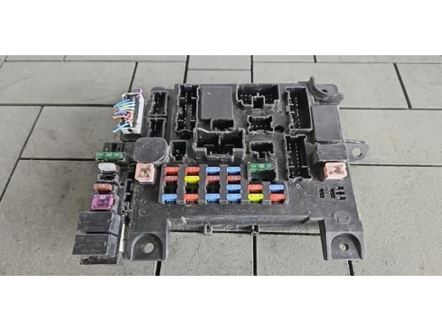 bontott MITSUBISHI ASX Biztosítéktábla Utastér