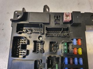 bontott MITSUBISHI ASX Biztosítéktábla Utastér