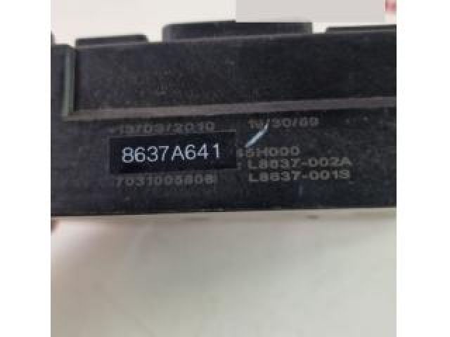 bontott MITSUBISHI ASX Biztosítéktábla Utastér