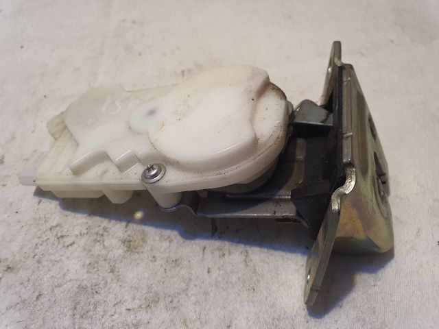 bontott MITSUBISHI ASX Csomagtérajtó Zárszerkezet