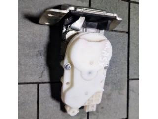 bontott MITSUBISHI ASX Csomagtérajtó Zárszerkezet