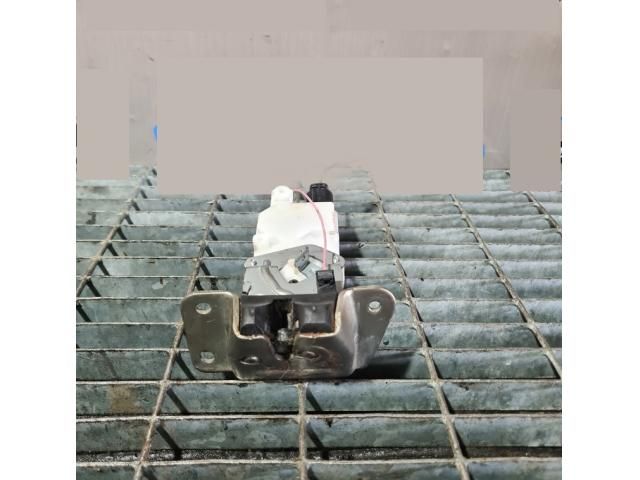 bontott MITSUBISHI ASX Csomagtérajtó Zárszerkezet