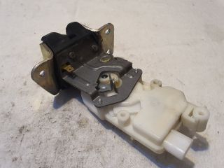 bontott MITSUBISHI ASX Csomagtérajtó Zárszerkezet