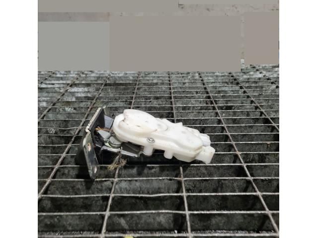 bontott MITSUBISHI ASX Csomagtérajtó Zárszerkezet