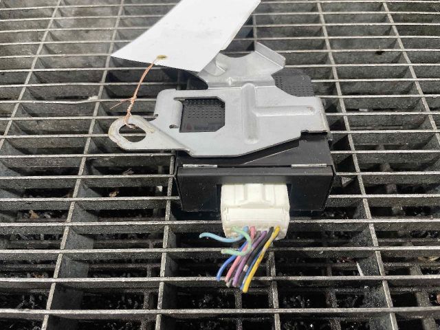 bontott MITSUBISHI ASX Elektronika (Magában)