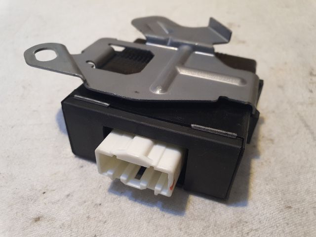 bontott MITSUBISHI ASX Elektronika (Magában)