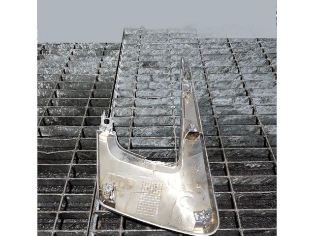 bontott MITSUBISHI ASX Első Lökhárító Díszléc