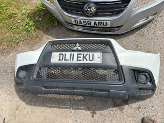 bontott MITSUBISHI ASX Első Lökhárító (Részeivel)