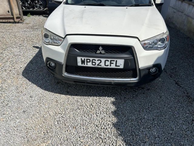 bontott MITSUBISHI ASX Első Lökhárító (Üresen)