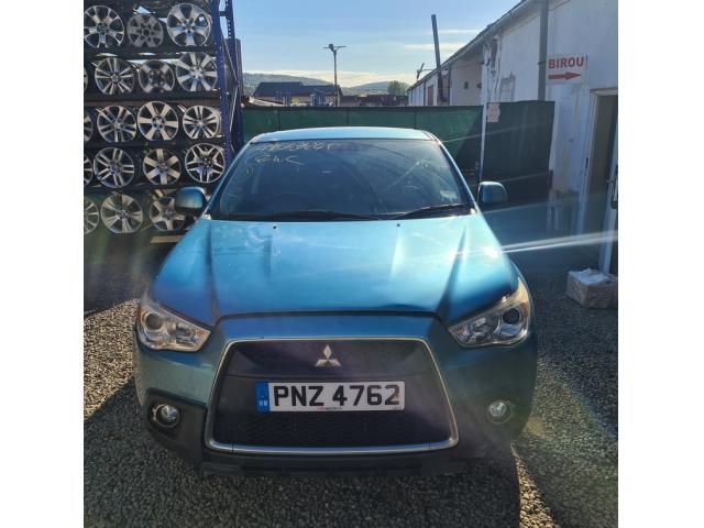 bontott MITSUBISHI ASX Első Sárvédő Gumi Pár