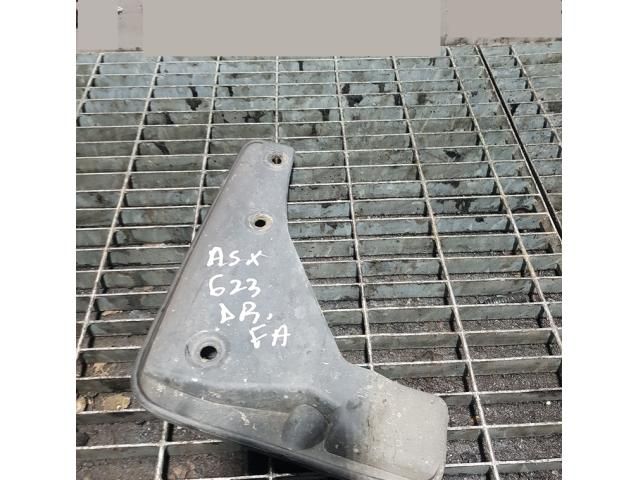 bontott MITSUBISHI ASX Első Sárvédő Gumi Pár