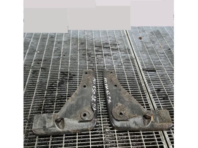 bontott MITSUBISHI ASX Első Sárvédő Gumi Pár