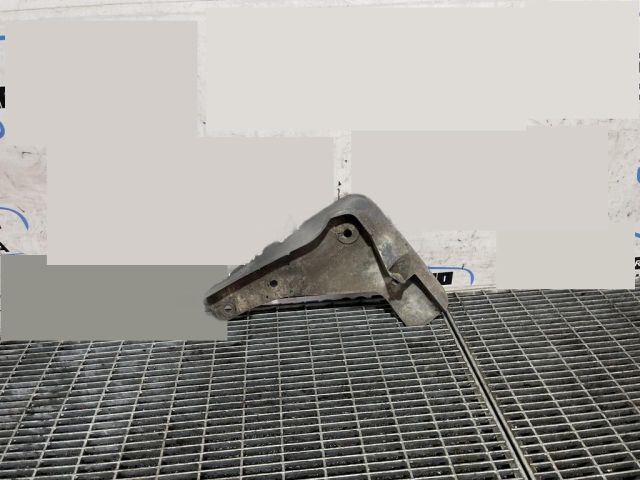 bontott MITSUBISHI ASX Első Sárvédő Gumi Pár