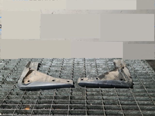 bontott MITSUBISHI ASX Első Sárvédő Gumi Pár