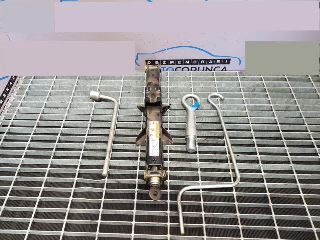 bontott MITSUBISHI ASX Emelő