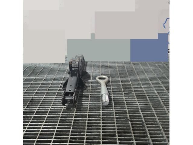 bontott MITSUBISHI ASX Emelő