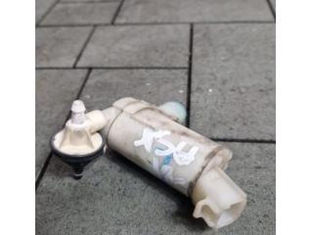 bontott MITSUBISHI ASX Fényszórómosó Szivattyú