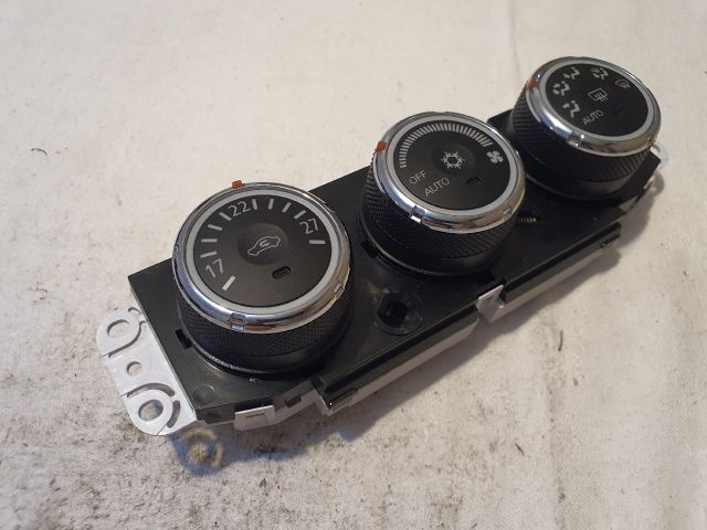 bontott MITSUBISHI ASX Fűtéskapcsoló (digit klímás)