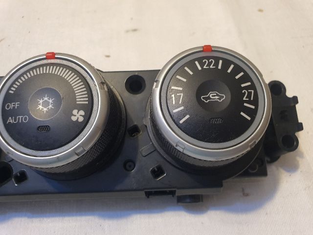 bontott MITSUBISHI ASX Fűtéskapcsoló (digit klímás)
