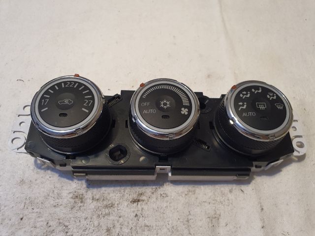 bontott MITSUBISHI ASX Fűtéskapcsoló (digit klímás)