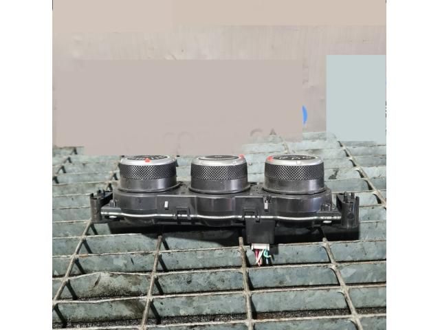 bontott MITSUBISHI ASX Fűtéskapcsoló