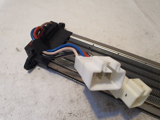 bontott MITSUBISHI ASX Fűtőradiátor (Elektromos)