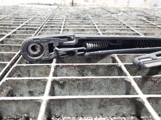 bontott MITSUBISHI ASX Hátsó Ablaktörlő Kar