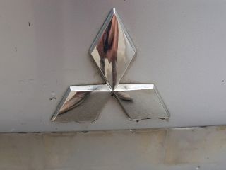 bontott MITSUBISHI ASX Hátsó Embléma