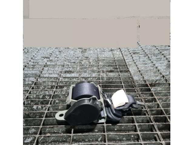 bontott MITSUBISHI ASX Hátsó középső Biztonsági Öv