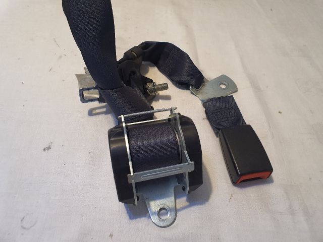 bontott MITSUBISHI ASX Hátsó középső Biztonsági Öv