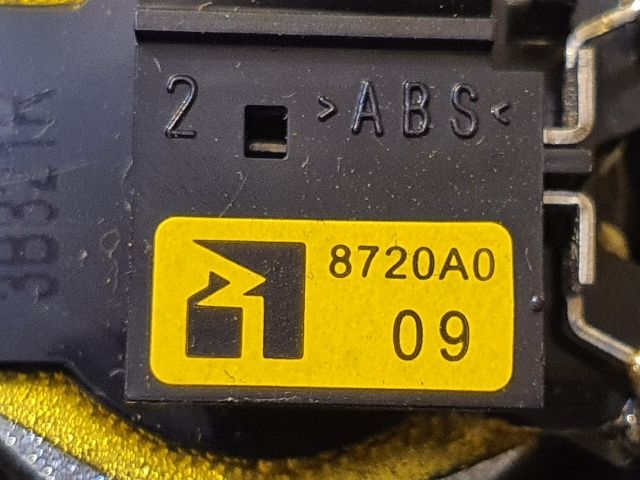 bontott MITSUBISHI ASX Jobb A Oszlop Hangszóró Burkolat