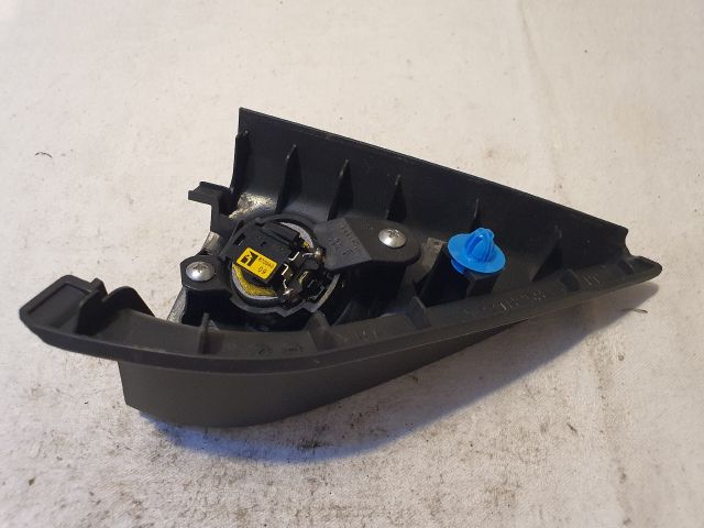 bontott MITSUBISHI ASX Jobb A Oszlop Hangszóró Burkolat