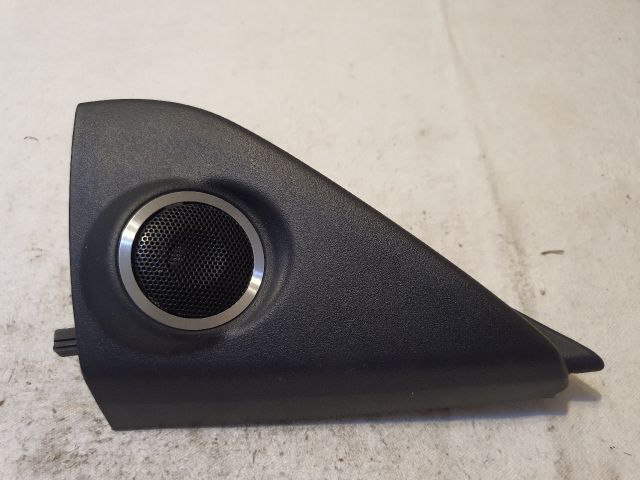bontott MITSUBISHI ASX Jobb A Oszlop Hangszóró Burkolat