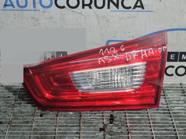 bontott MITSUBISHI ASX Jobb Belső Hátsó Lámpa