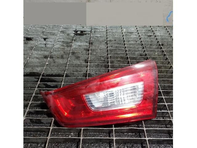 bontott MITSUBISHI ASX Jobb Belső Hátsó Lámpa