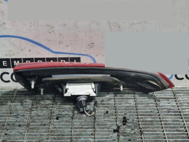 bontott MITSUBISHI ASX Jobb Belső Hátsó Lámpa