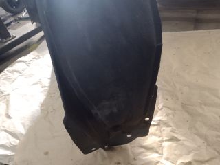 bontott MITSUBISHI ASX Jobb első Dobbetét (Kerékjárati, Műanyag)