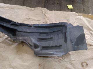 bontott MITSUBISHI ASX Jobb első Dobbetét (Kerékjárati, Műanyag)