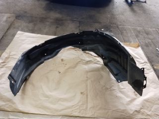 bontott MITSUBISHI ASX Jobb első Dobbetét (Kerékjárati, Műanyag)