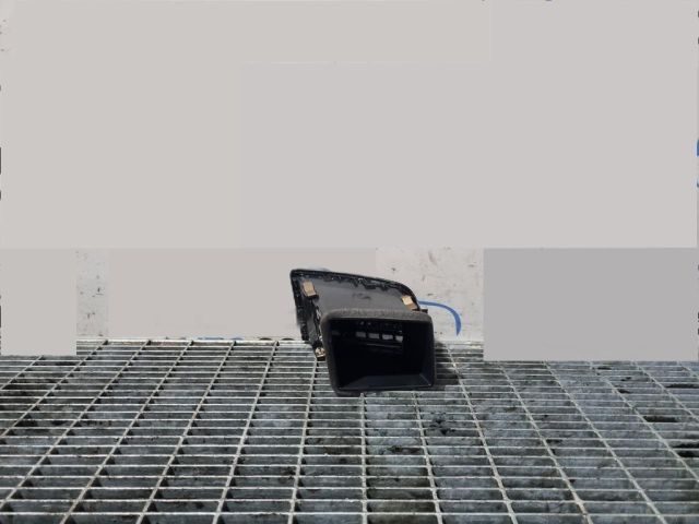 bontott MITSUBISHI ASX Jobb Szellőző