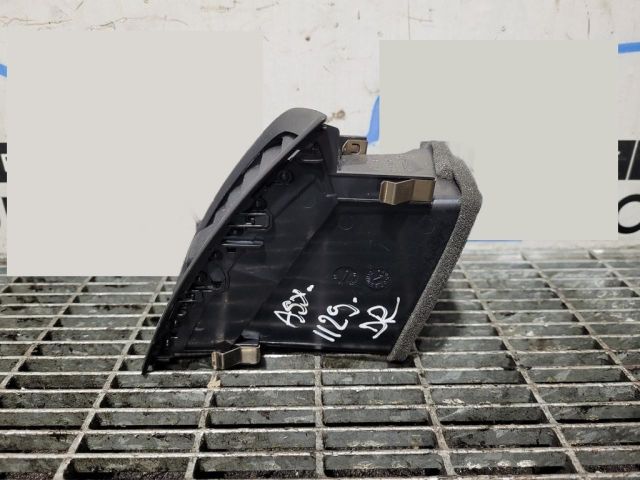 bontott MITSUBISHI ASX Jobb Szellőző