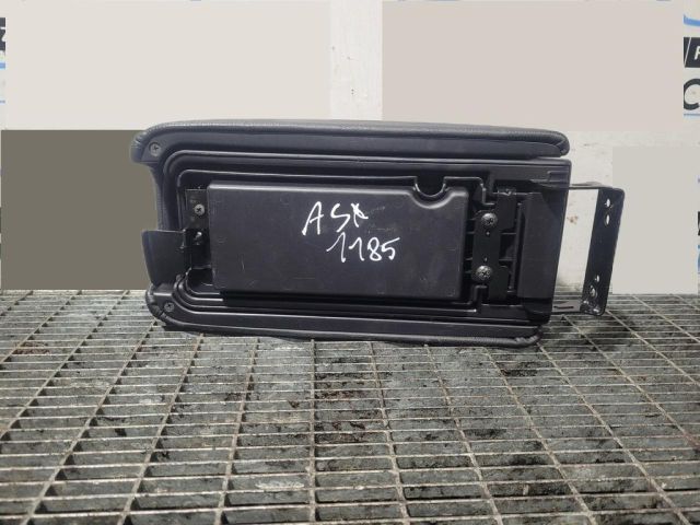 bontott MITSUBISHI ASX Könyöklő