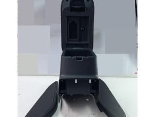 bontott MITSUBISHI ASX Könyöklő