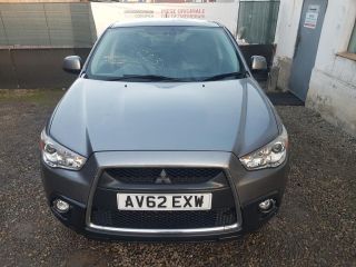 bontott MITSUBISHI ASX Középső Szellőző