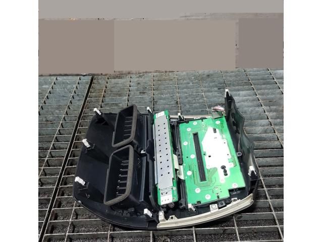 bontott MITSUBISHI ASX Középső Szellőző