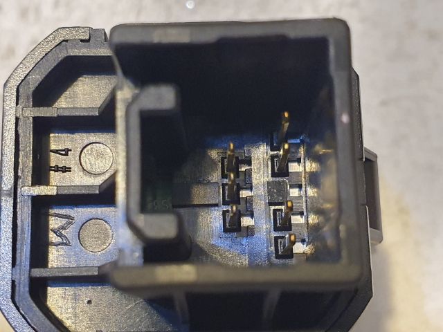 bontott MITSUBISHI ASX Start / Stop Indító Gomb