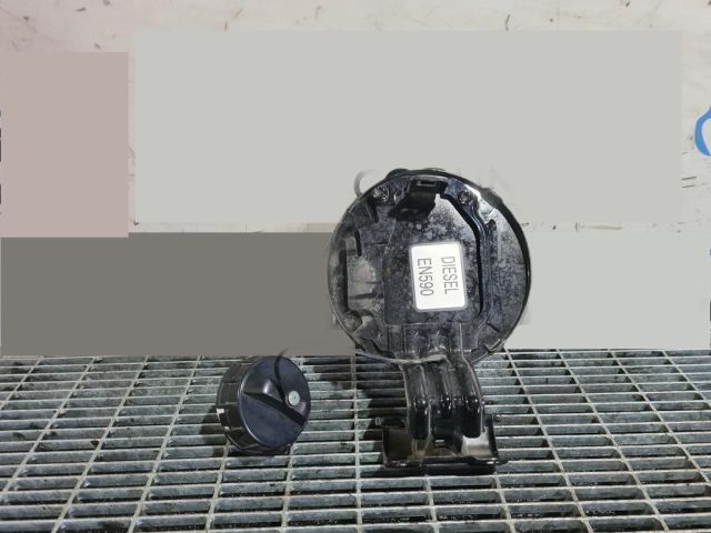 bontott MITSUBISHI ASX Tankajtó