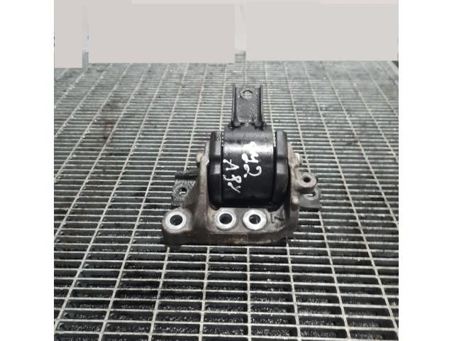 bontott MITSUBISHI ASX Tartó Bak