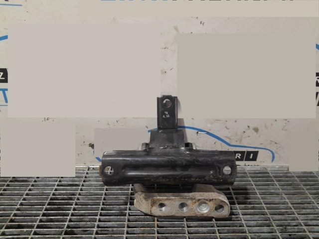 bontott MITSUBISHI ASX Tartó Bak