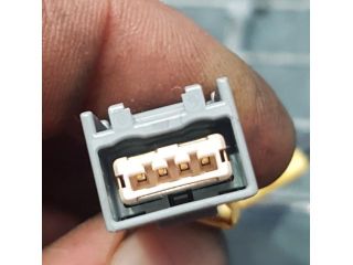 bontott MITSUBISHI ASX USB Aljzat